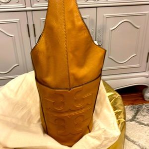 Tory Burch bucket bag